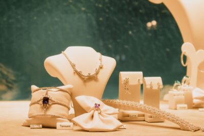 LVMH au troisième trimestre 2026 : la joaillerie brille, la maroquinerie recule
