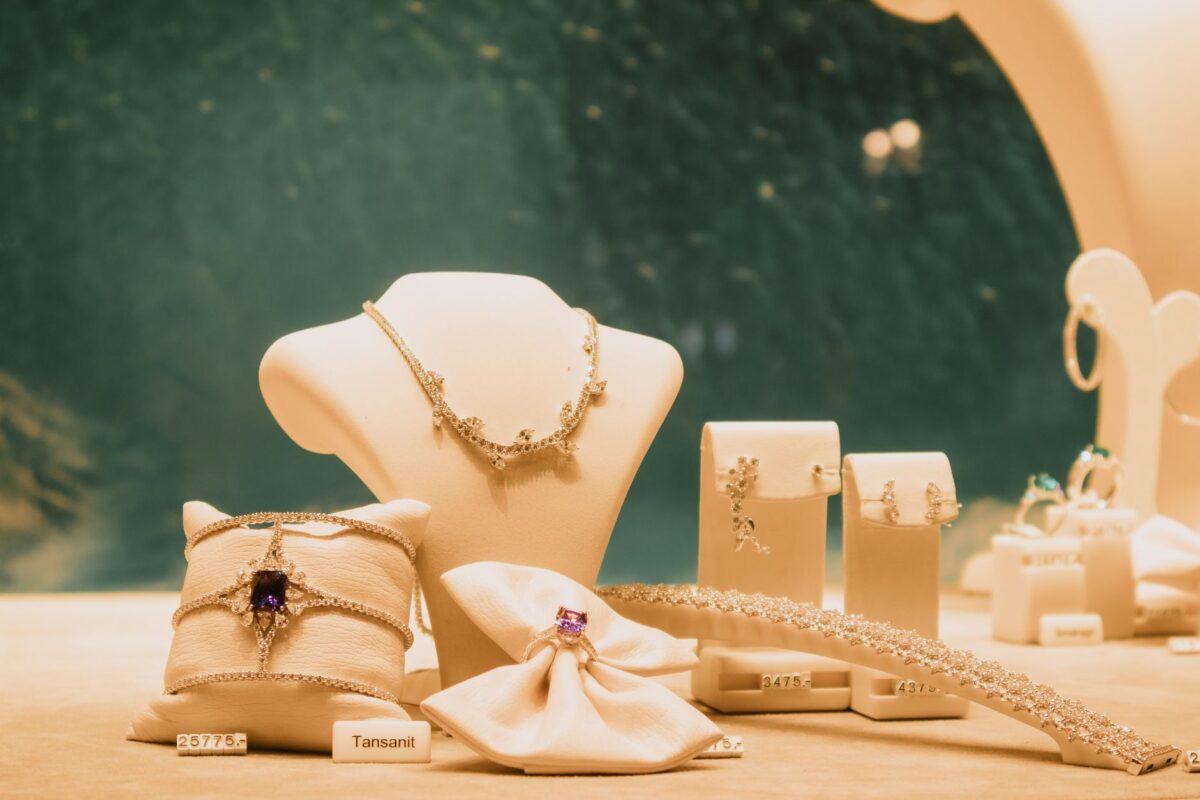LVMH au troisième trimestre 2026 : la joaillerie brille, la maroquinerie recule